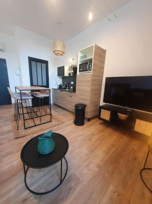 Apartment -garrigue- Face A La Cite Medievale Terrasse Classe 4☆ Carcassonne