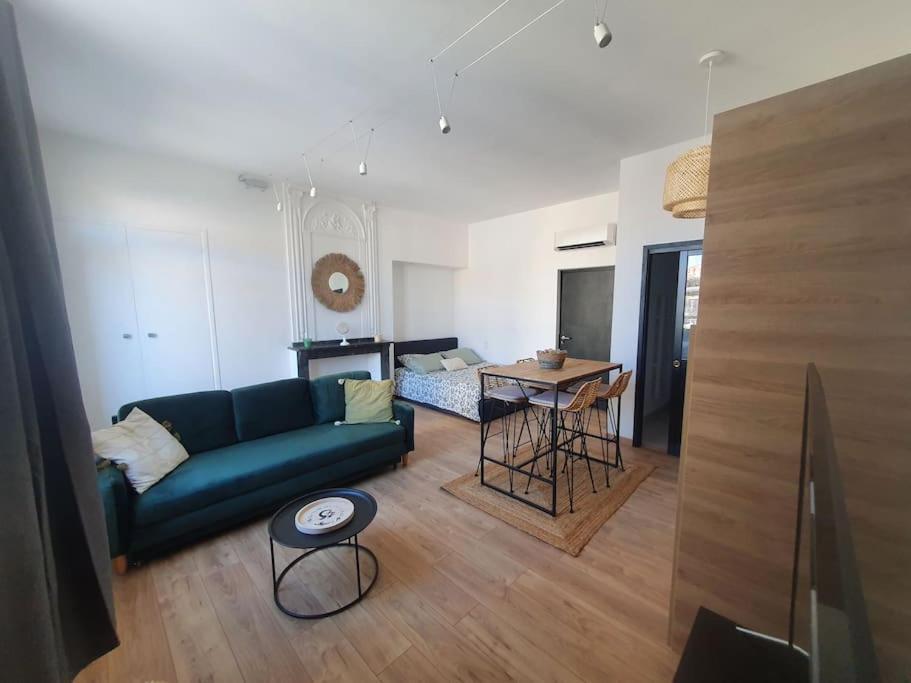 -garrigue- Face A La Cite Medievale Terrasse Classe 4☆ Apartment